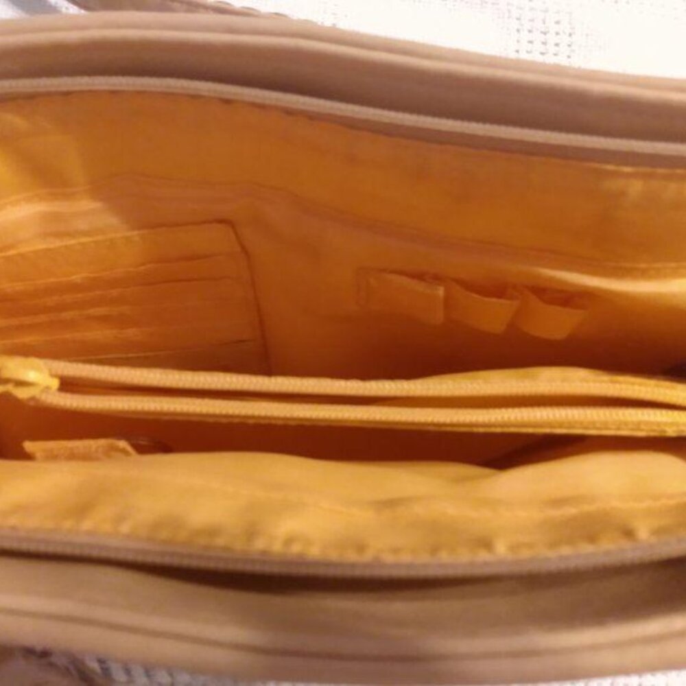 Handbag trio - Picture 12 of 15